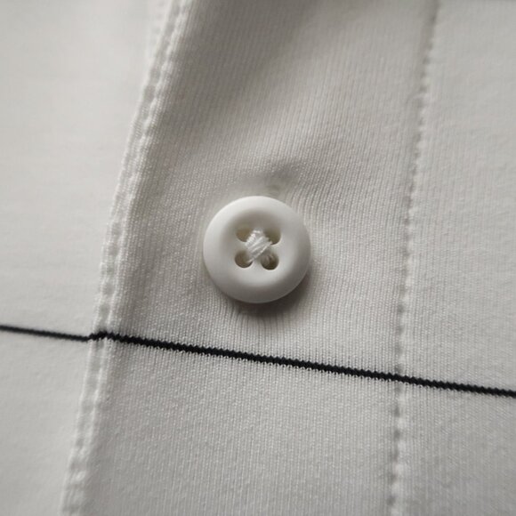 Under Armour Bright White Blue Pin-Striped Polo (XL) OMG! ⛳️ - Picture 3 of 9